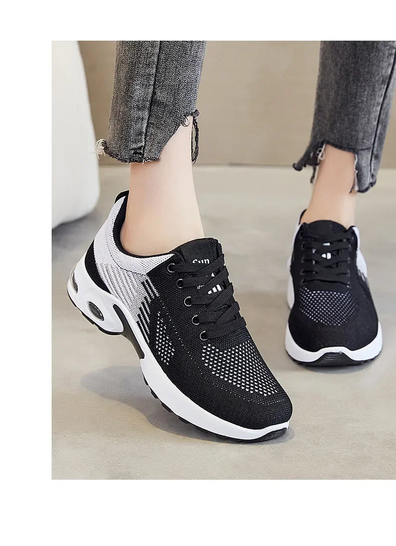 New Arrival Women's Lace-up Flats Round Toe Breathable Mesh Flat Shoes for Tennis and Outdoor Sports