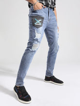 Charger l&#39;image dans la galerie, Men Letter Embroidery Contrast Panel Ripped Skinny Jeans
